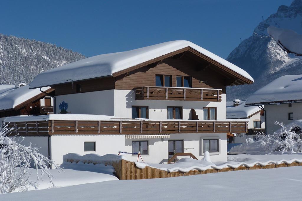 Haus Enzian Apartment แลร์มอส ภายนอก รูปภาพ