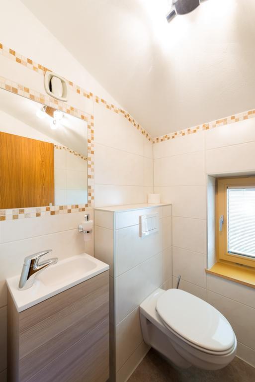 Haus Enzian Apartment แลร์มอส ห้อง รูปภาพ