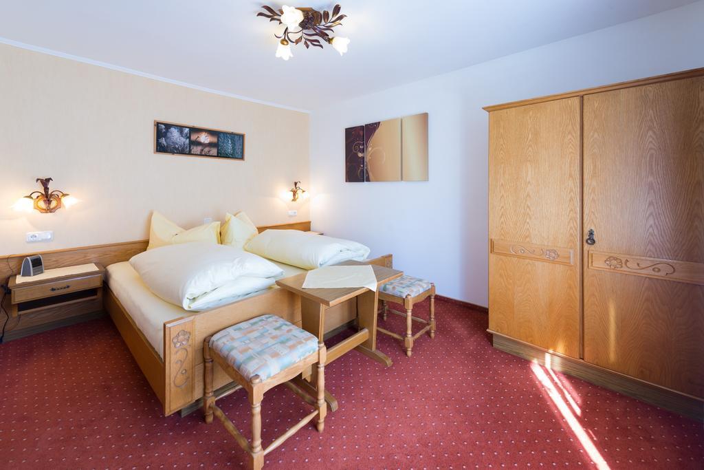 Haus Enzian Apartment แลร์มอส ห้อง รูปภาพ
