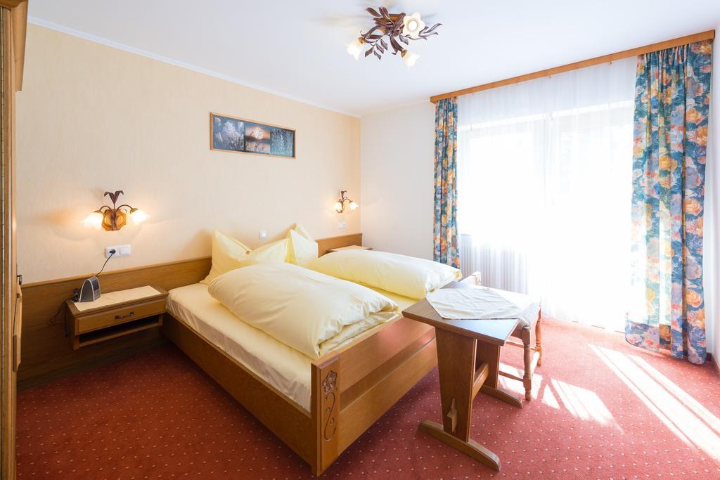 Haus Enzian Apartment แลร์มอส ภายนอก รูปภาพ