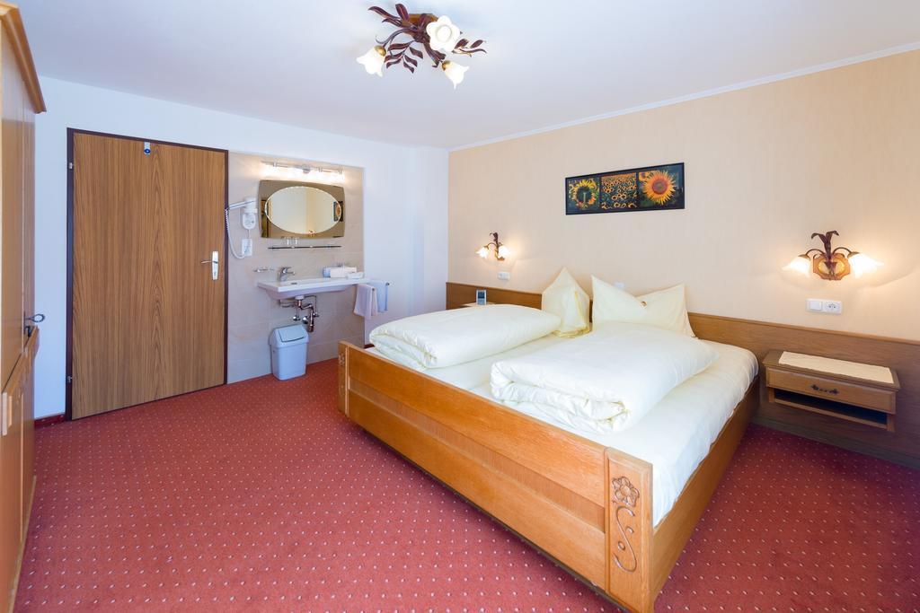 Haus Enzian Apartment แลร์มอส ห้อง รูปภาพ