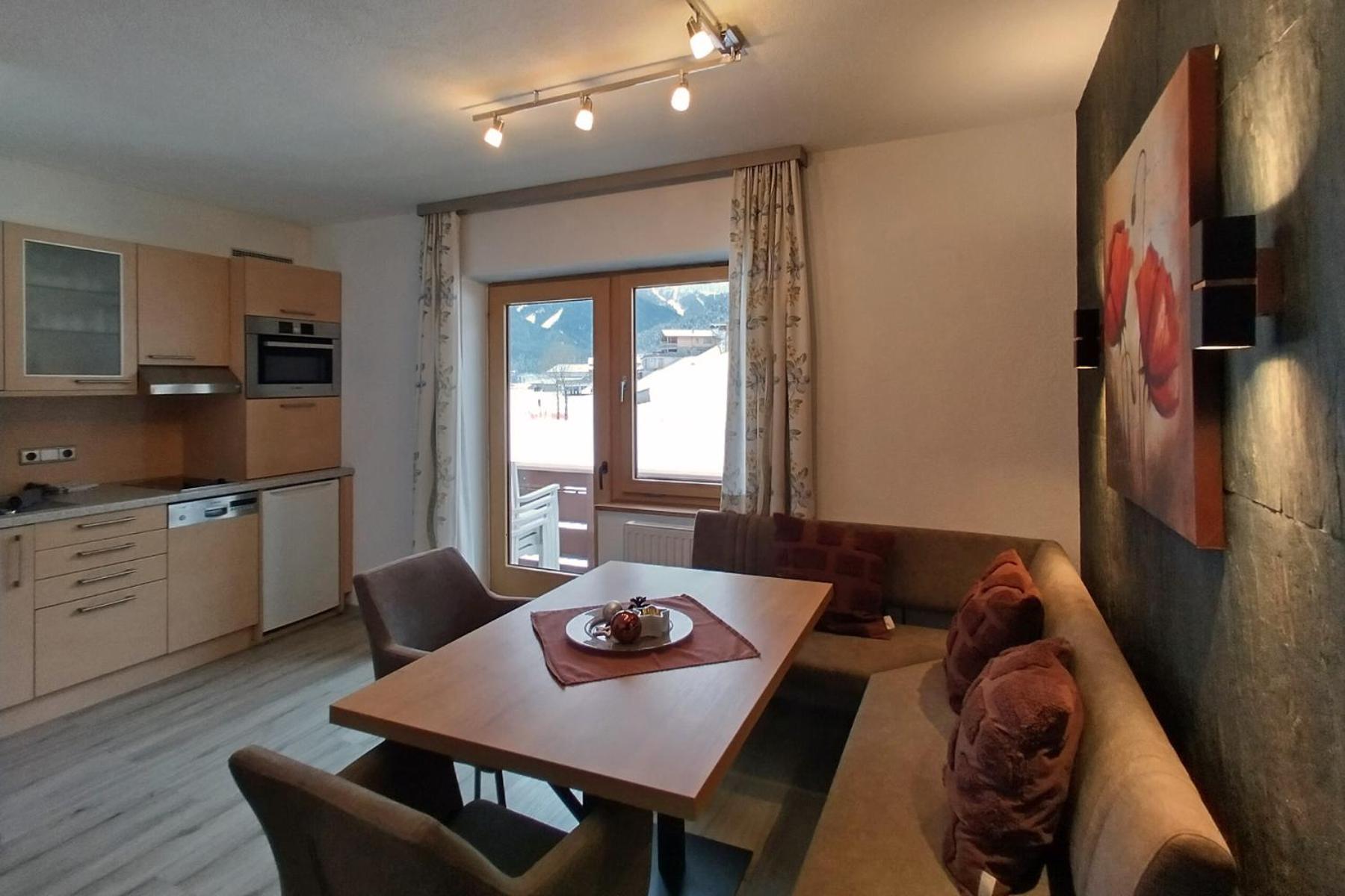 Haus Enzian Apartment แลร์มอส ภายนอก รูปภาพ